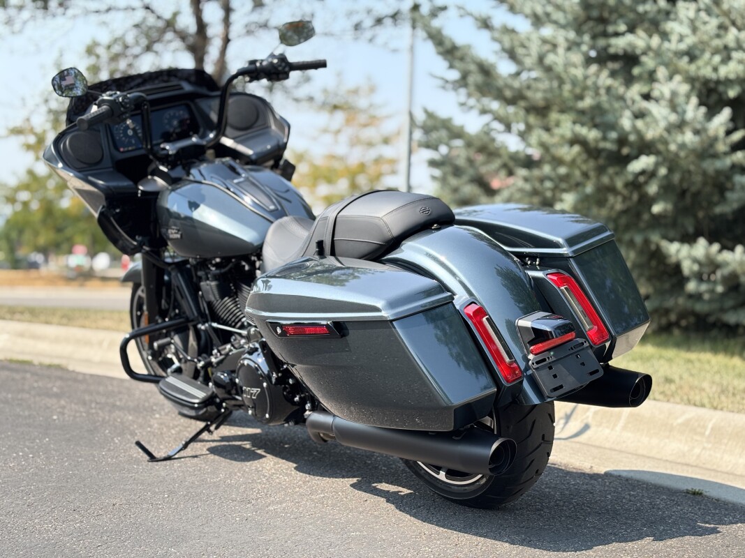 2025 Harley-Davidson Road Glide Iron Horse Metallic - Photo 6