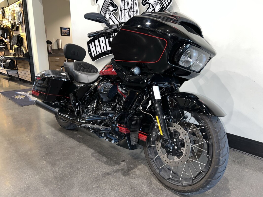 2021 Harley-Davidson CVO Road Glide FLTRXSE - Photo 2