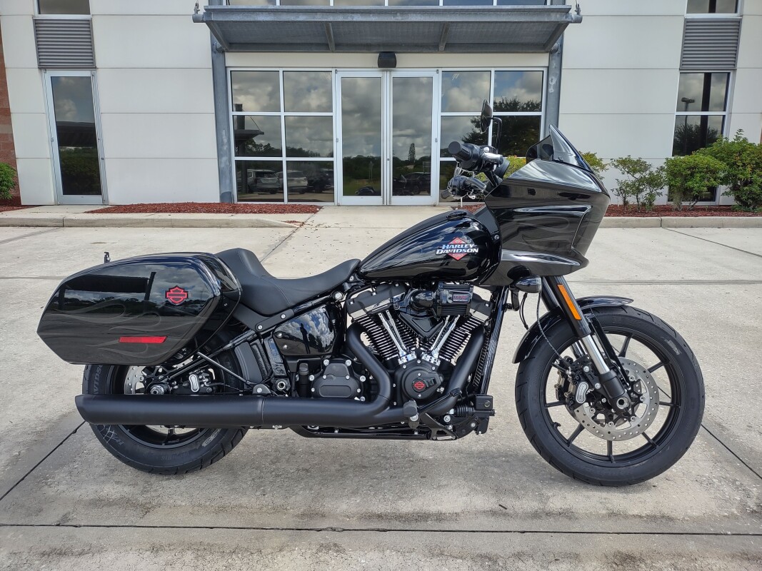 Low Rider ST - Photo 2