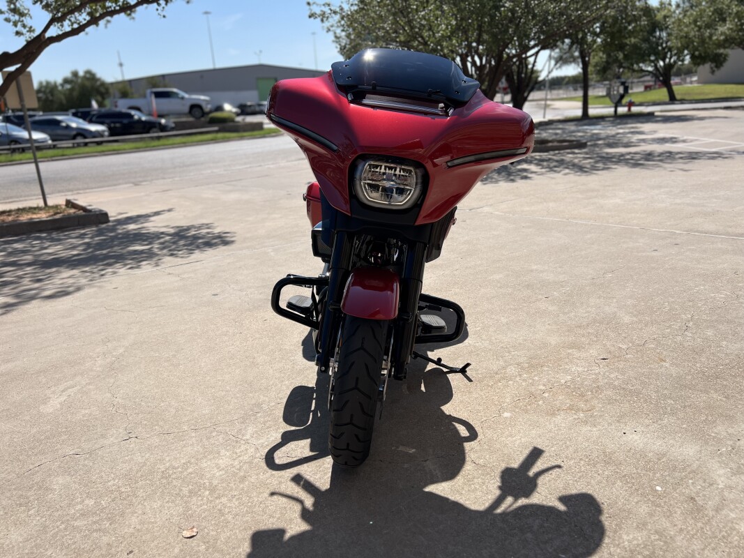 2025 Harley-Davidson Street Glide Brilliant Red - Black Finish - Photo 3