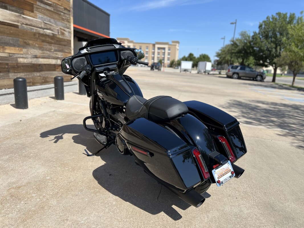 2025 Harley-Davidson Street Glide Vivid Black - Black Finish - Photo 6