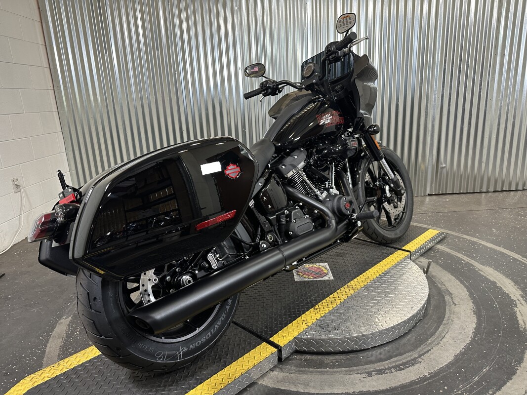 2025 Harley-Davidson Low Rider ST Vivid Black - Black Finish - Photo 8