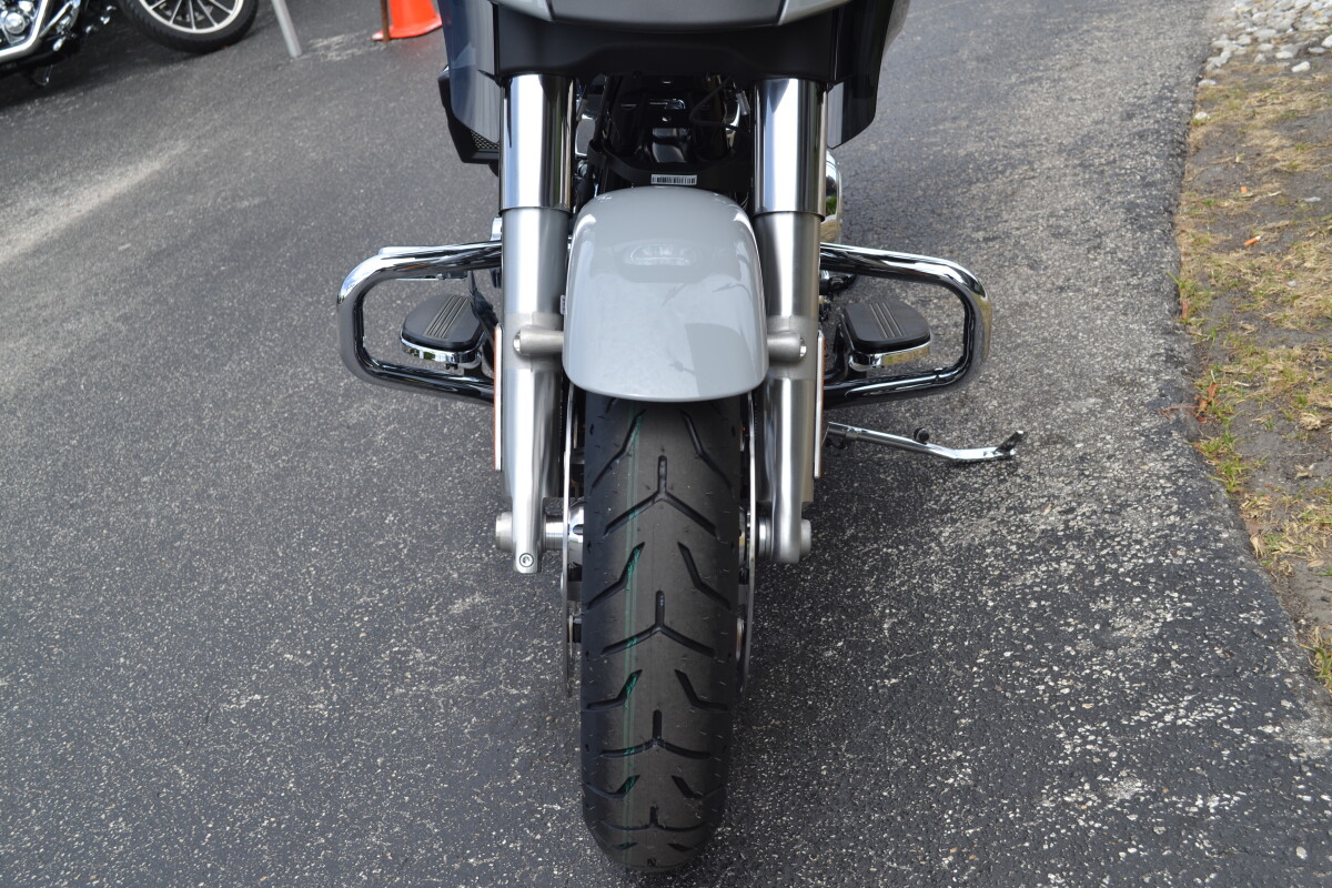2025 Harley-Davidson Street Glide - FLHX - Photo 5