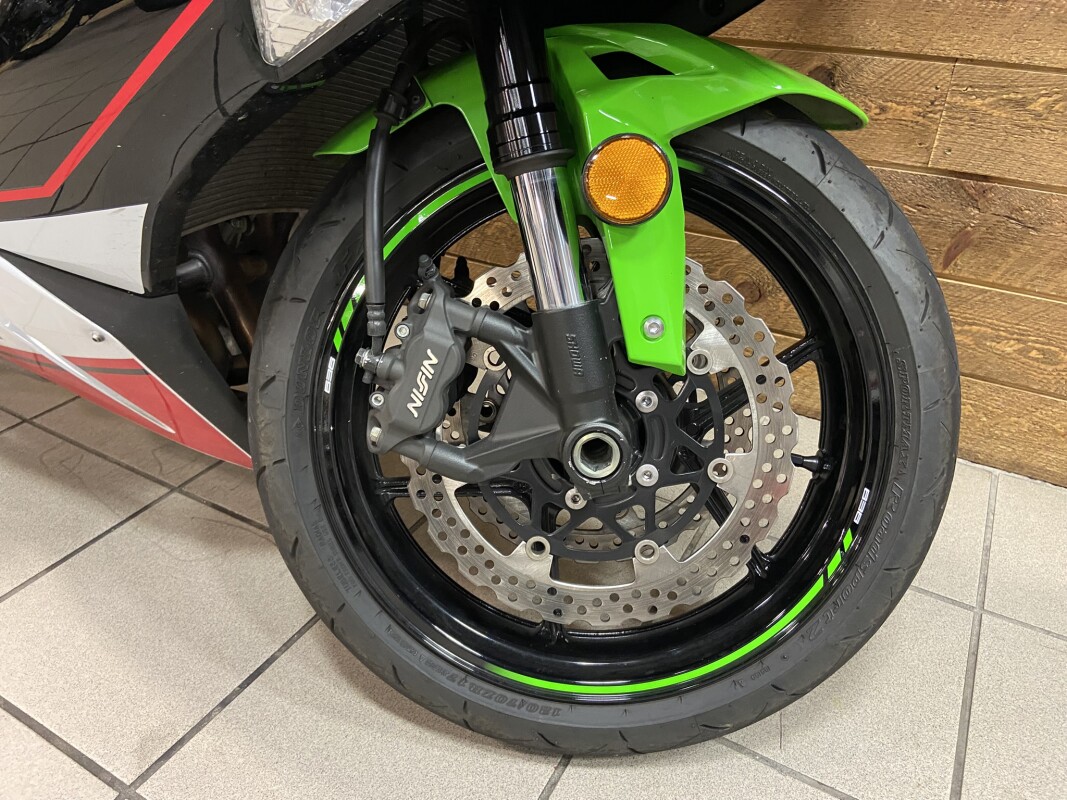 2022 Kawasaki Ninja ZX-6R ABS KRT Edition Lime Green/Ebony/Pearl Blizzard White - Photo 4