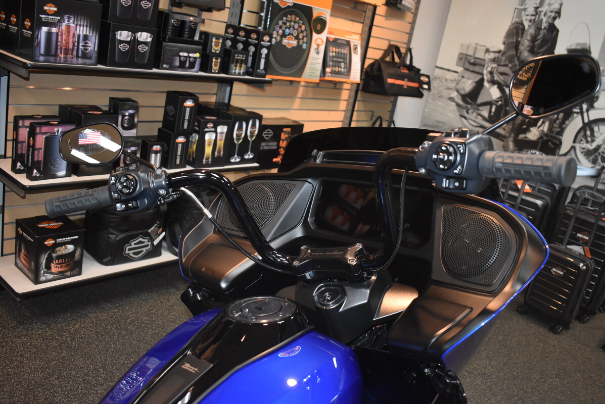 FLTRX 2025 Road Glide - Photo 10