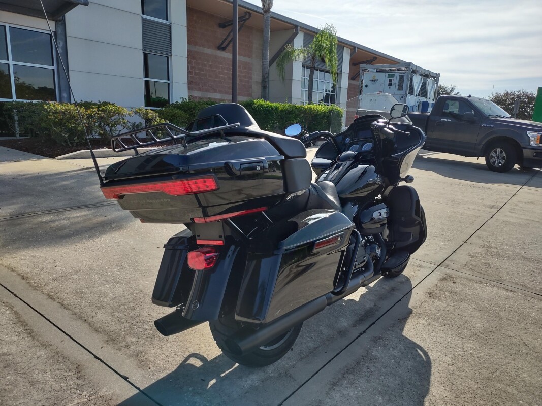 Road Glide Limited - Photo 4
