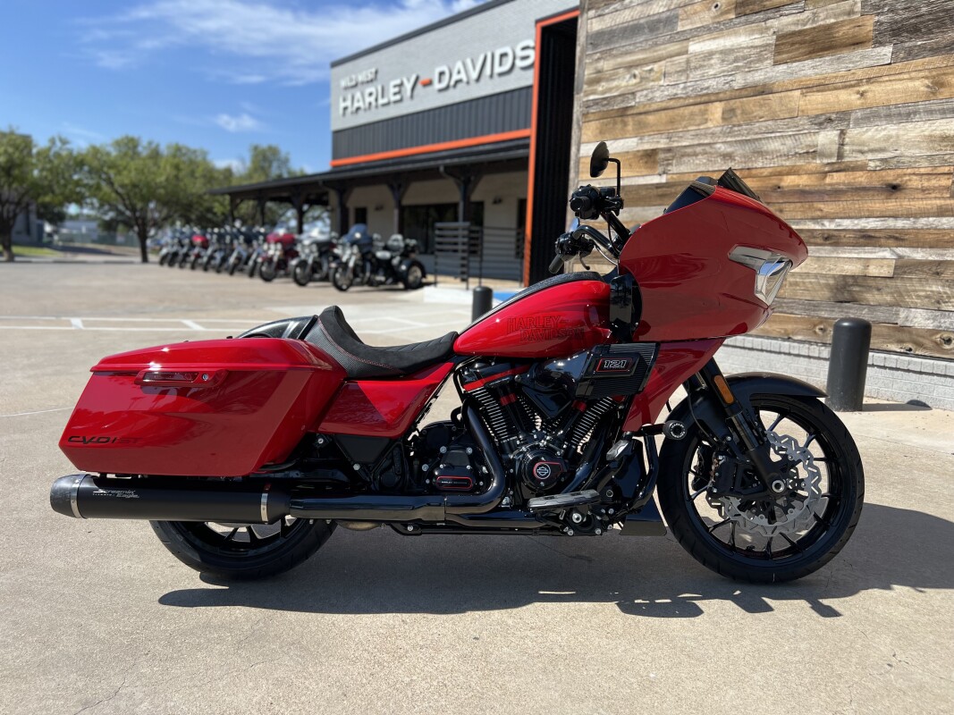 2025 Harley-Davidson CVO Road Glide ST Rally Red