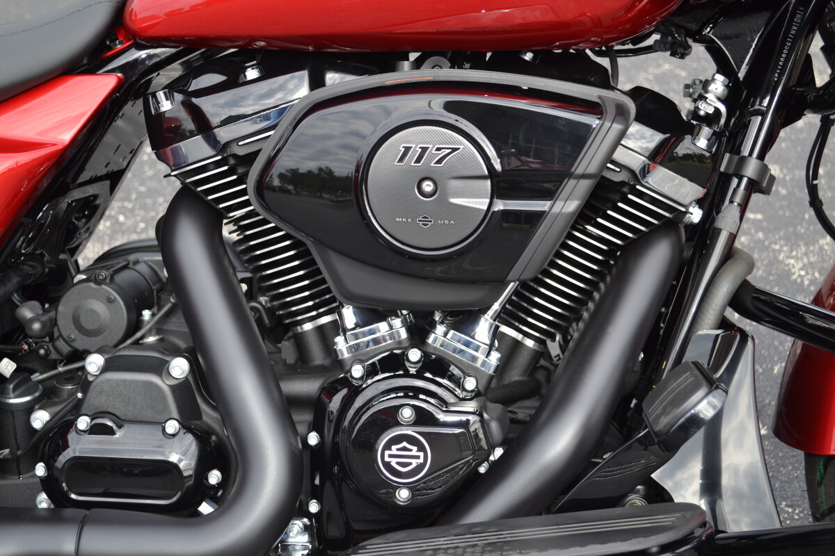 FLTRX 2025 Road Glide - Photo 4