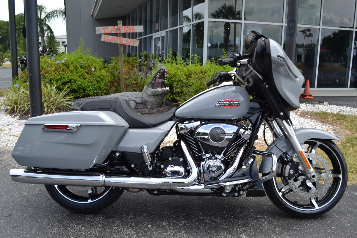2025 Harley-Davidson Street Glide - FLHX