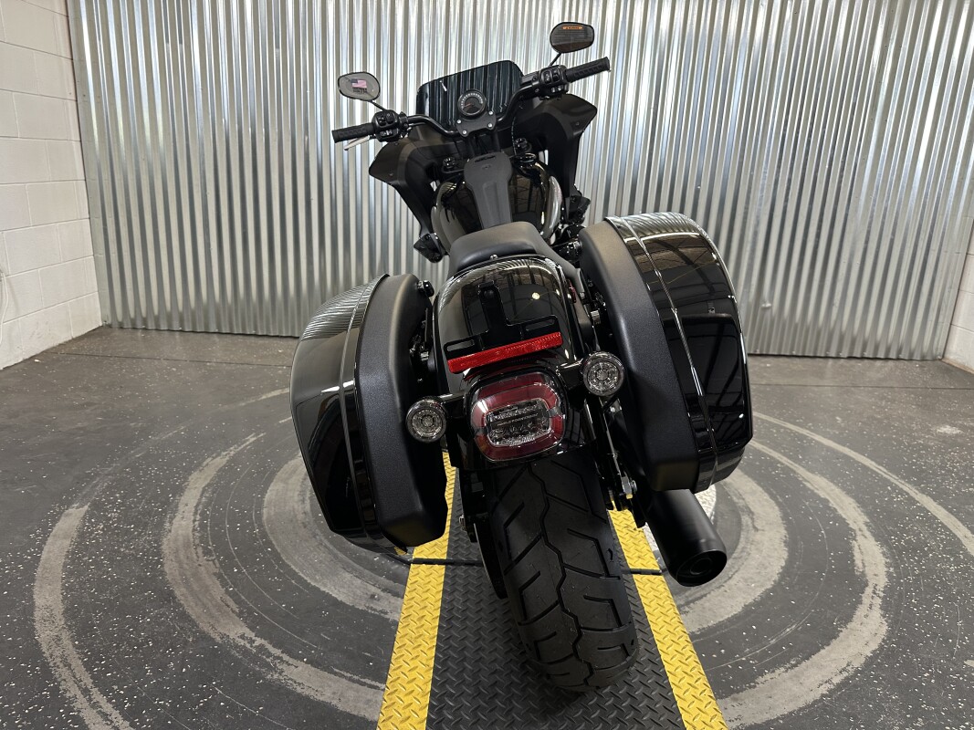 2025 Harley-Davidson Low Rider ST Vivid Black - Black Finish - Photo 7