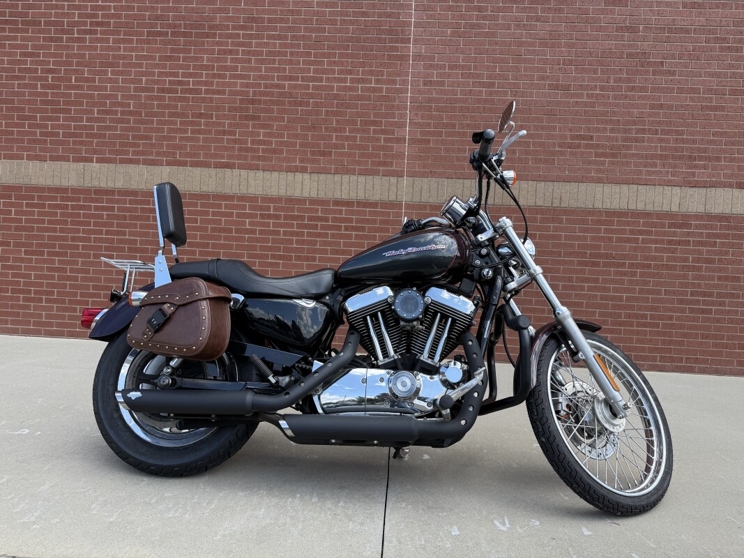 XL1200C 2006 1200 Custom