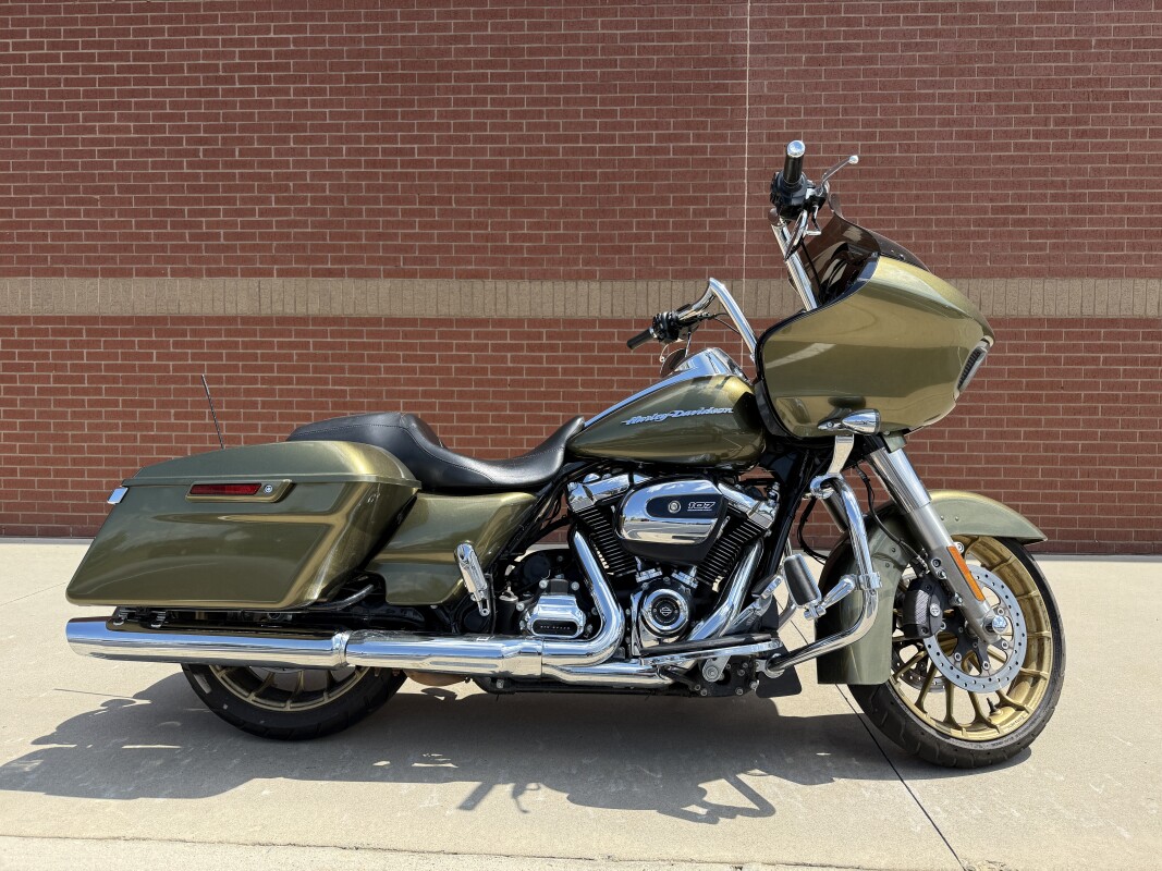 FLTRXS 2017 Road Glide Special