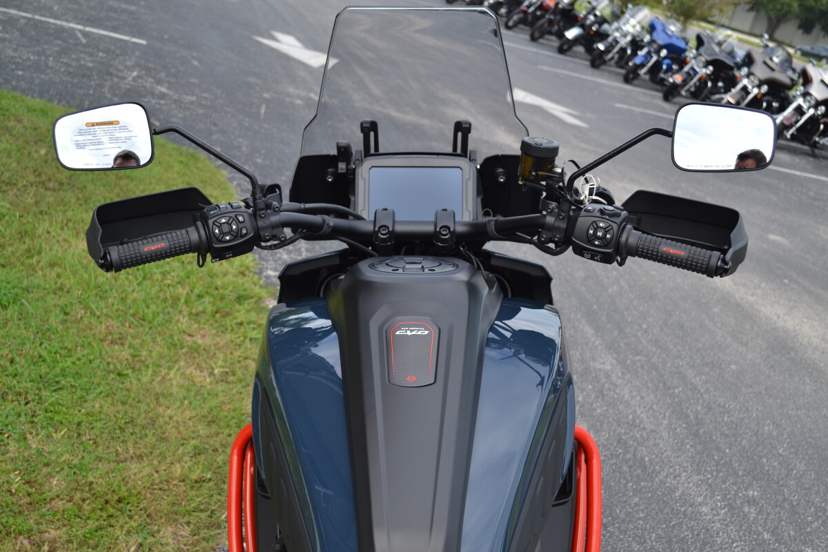 2025 Harley-Davidson CVO Pan America Carbon Blue - RA1250SE - Photo 9