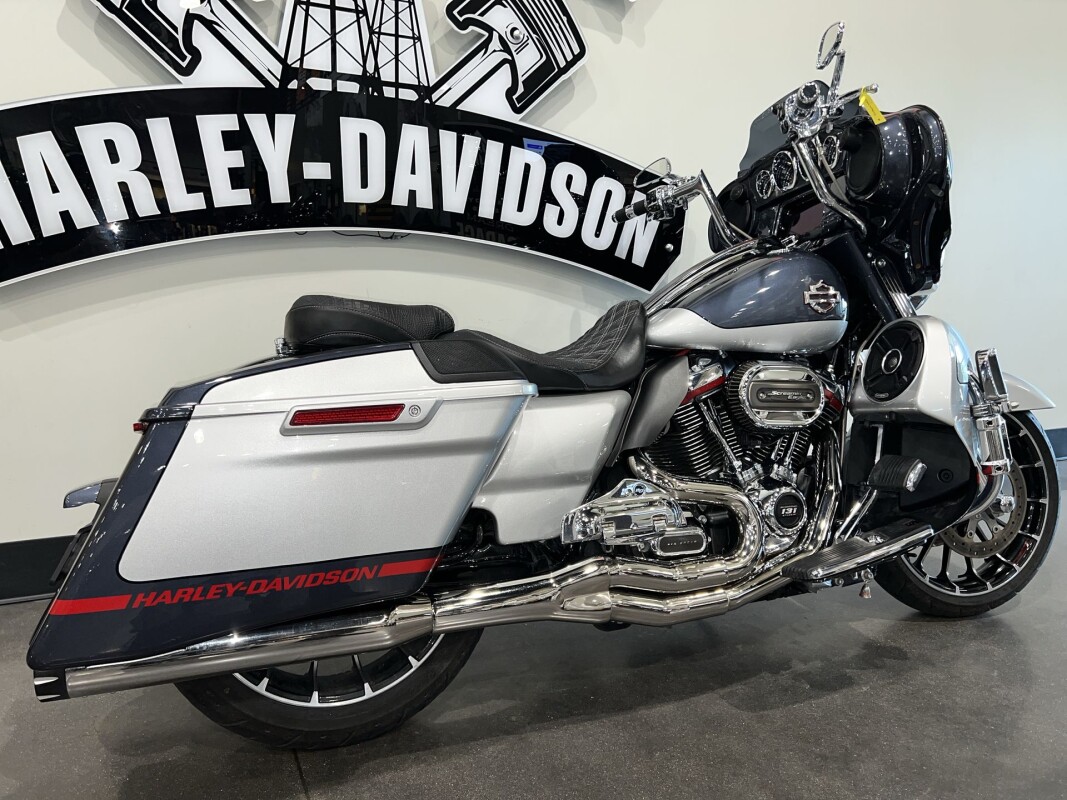 2019 Harley-Davidson CVO Street Glide FLHXSE - Photo 9