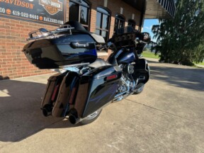 2016 Harley-Davidson CVO Street Glide FLHXSE thumb 1