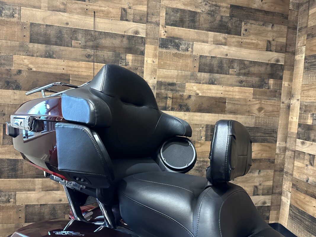 2019 Harley-Davidson Road Glide Ultra Twisted Cherry FLTRU - Photo 10