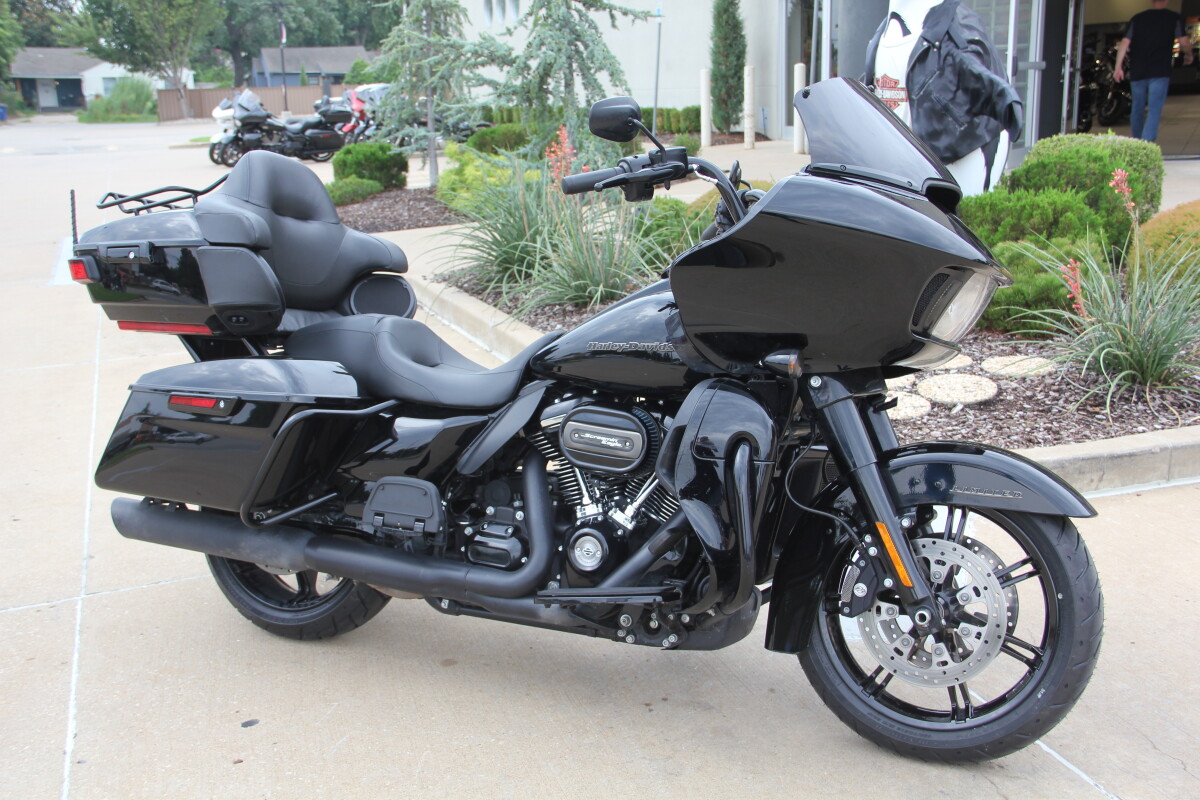 2022 Harley-Davidson Road Glide Limited Black - Photo 4