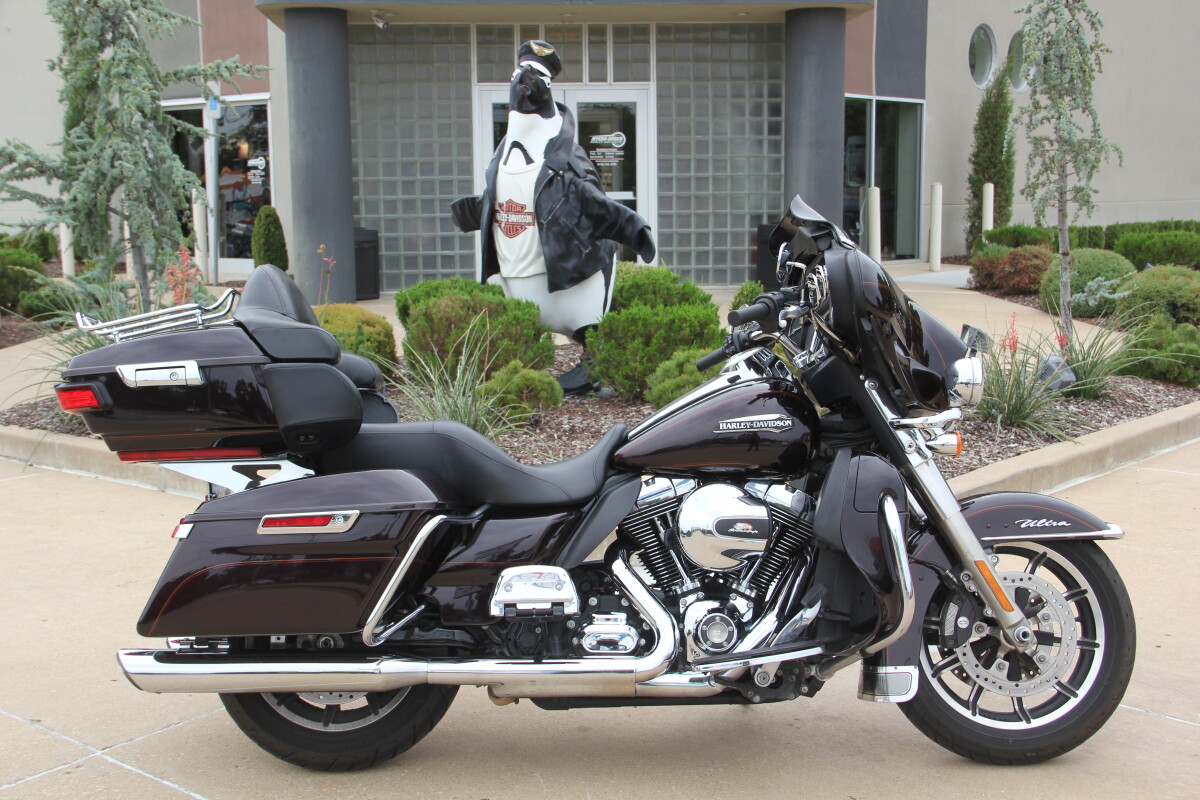 2014 Harley-Davidson Electra Glide Ultra Classic Blackened Cayenne Sunglo - Photo 2