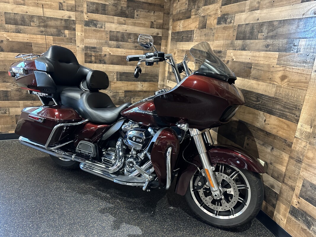 2019 Harley-Davidson Road Glide Ultra Twisted Cherry FLTRU - Photo 3