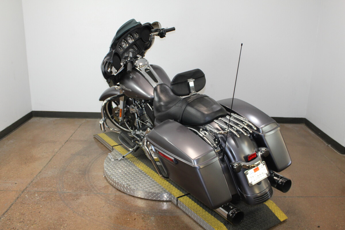 Harley-Davidson Street Glide 2015 FLHX 702886TT CHARCOAL SATIN - Photo 6
