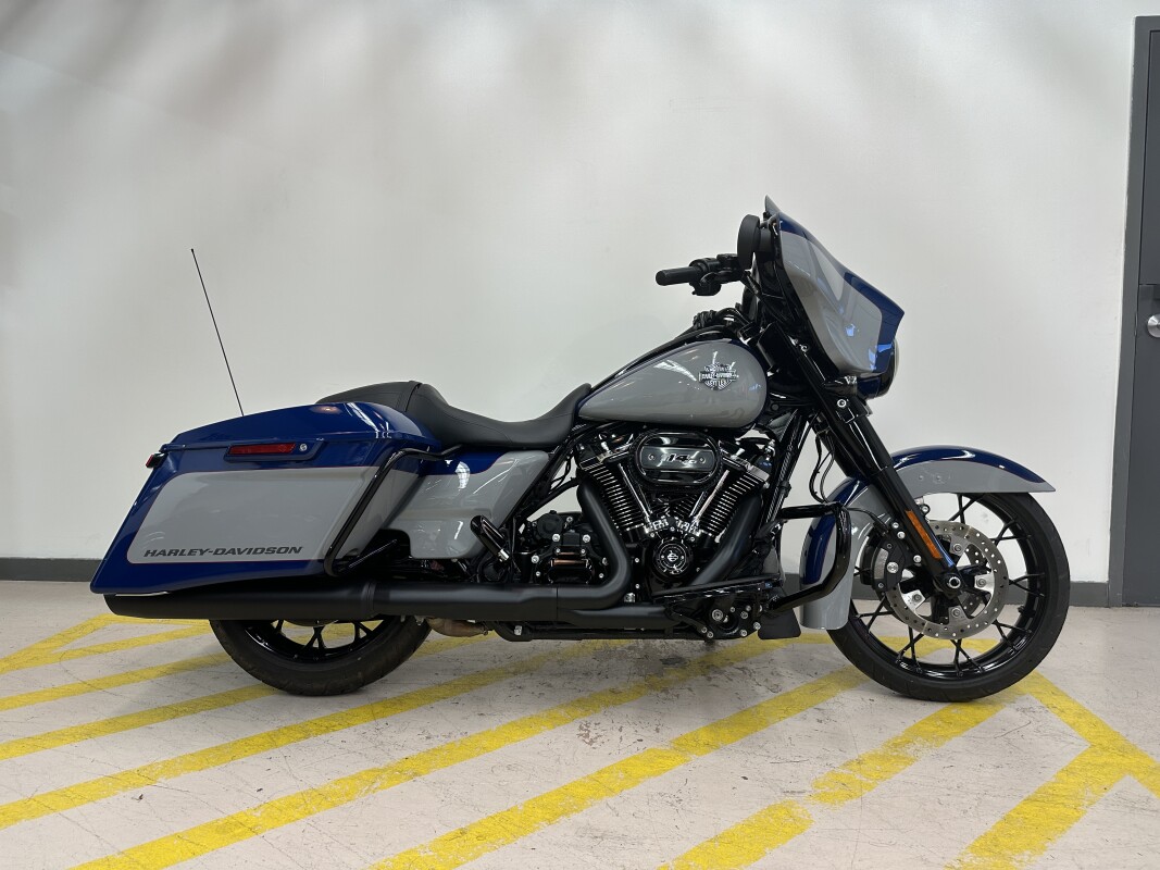 2023 Harley-Davidson Street Glide Special Bright Billiard Blue/Billiard Grey - Black Finish