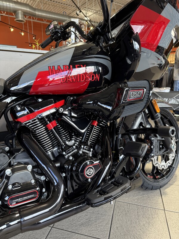 FLTRXSTSE 2025 CVO Road Glide ST - Photo 6