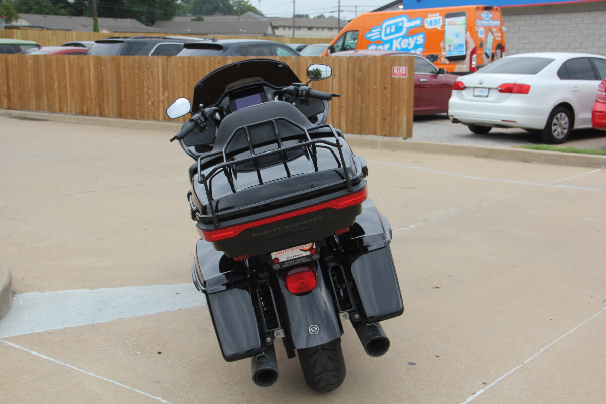 2022 Harley-Davidson Road Glide Limited Black - Photo 9