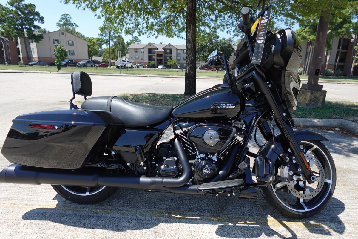 2025 Harley-Davidson Street Glide FLHX