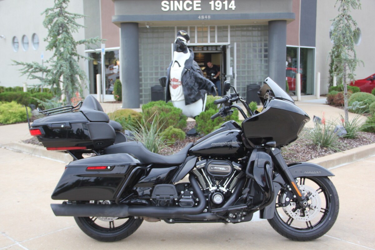 2022 Harley-Davidson Road Glide Limited Black - Photo 2