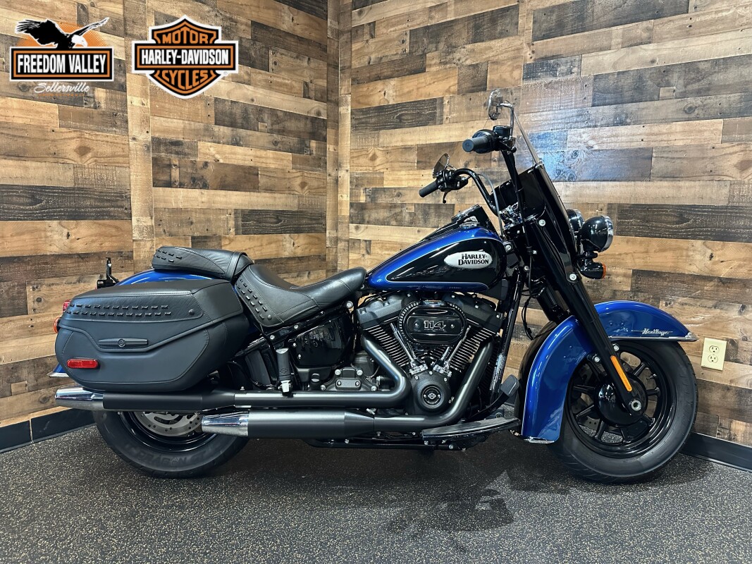 2022 Harley-Davidson Heritage Classic 114 Reef Blue/Vivid Black FLHCS