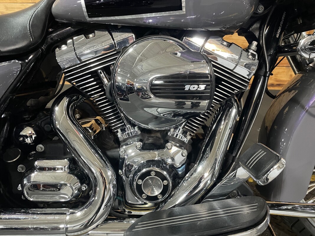 Harley-Davidson Road Glide Special 2015 FLTRXS CUSTOM PURPLE - Photo 2