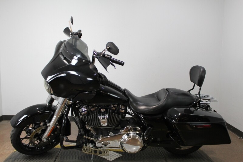 Harley-Davidson Street Glide 2019 FLHX 655937B BLACK - Photo 6