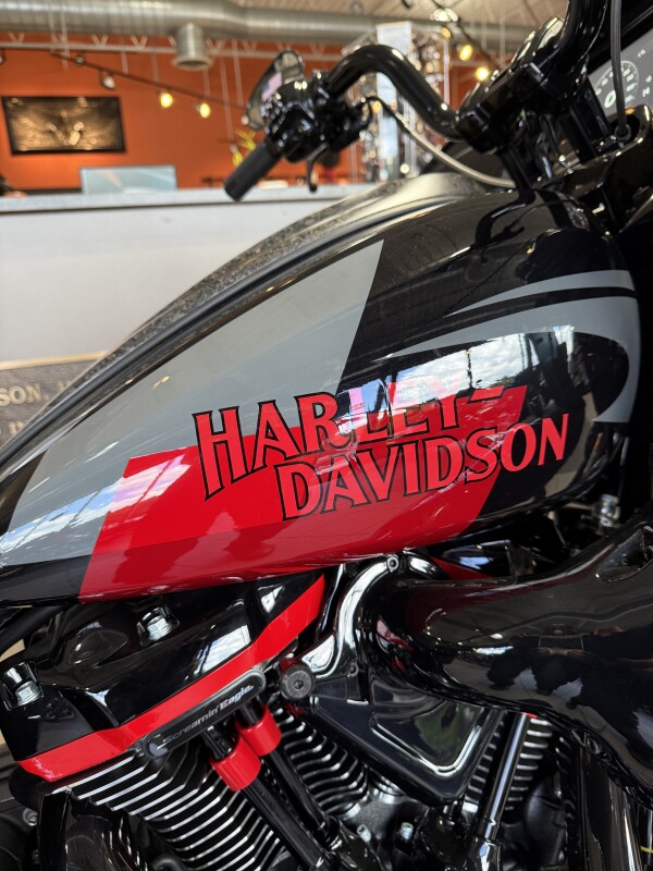 FLTRXSTSE 2025 CVO Road Glide ST - Photo 7