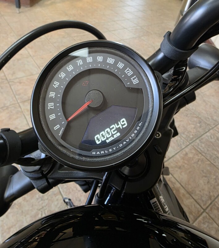 2024 Harley-Davidson Nightster Vivid Black - Photo 2