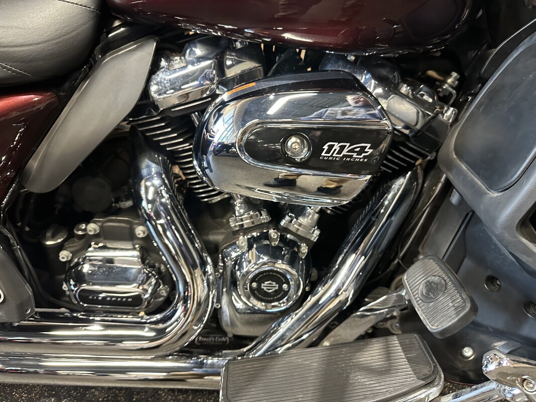 2019 Harley-Davidson Road Glide Ultra Twisted Cherry FLTRU - Photo 8