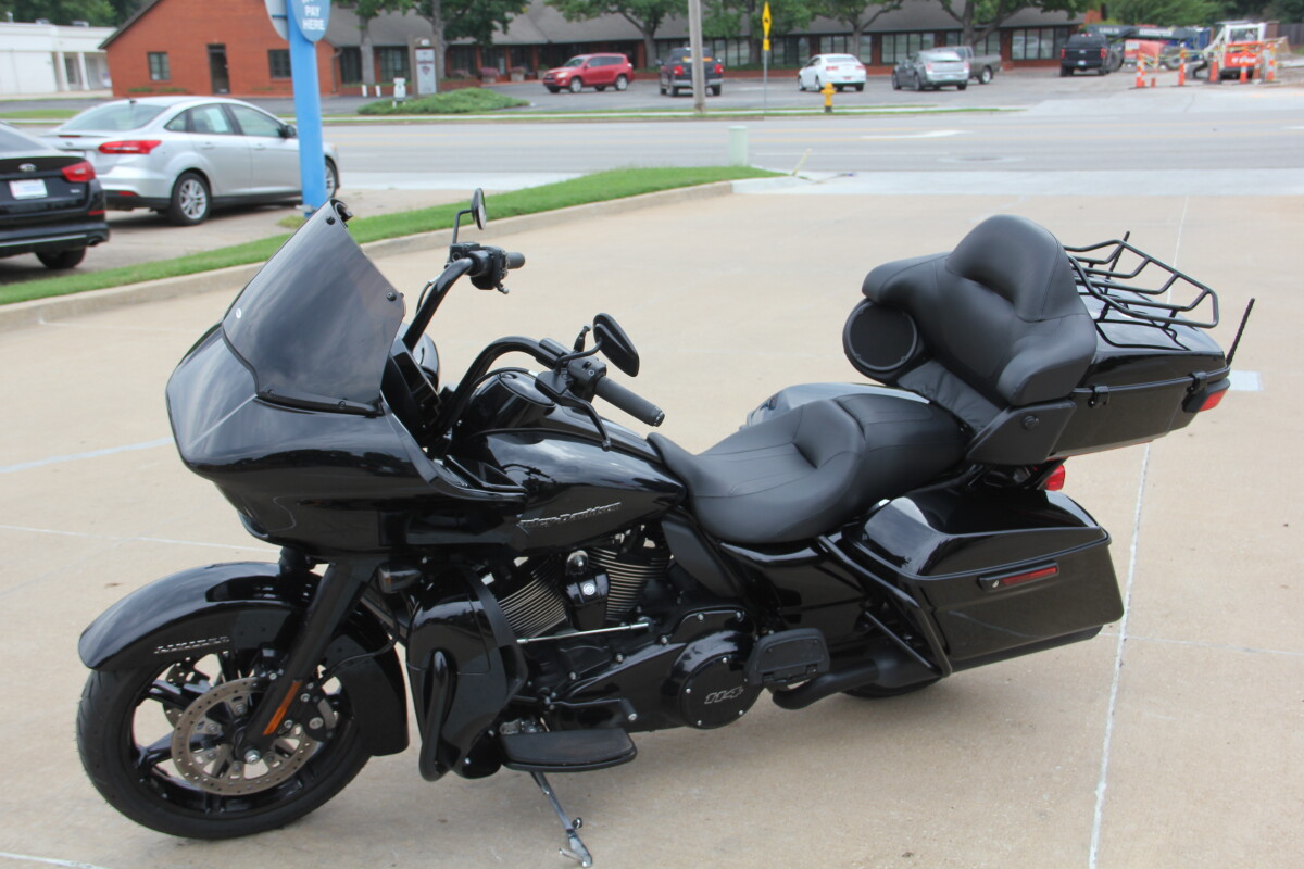 2022 Harley-Davidson Road Glide Limited Black - Photo 6