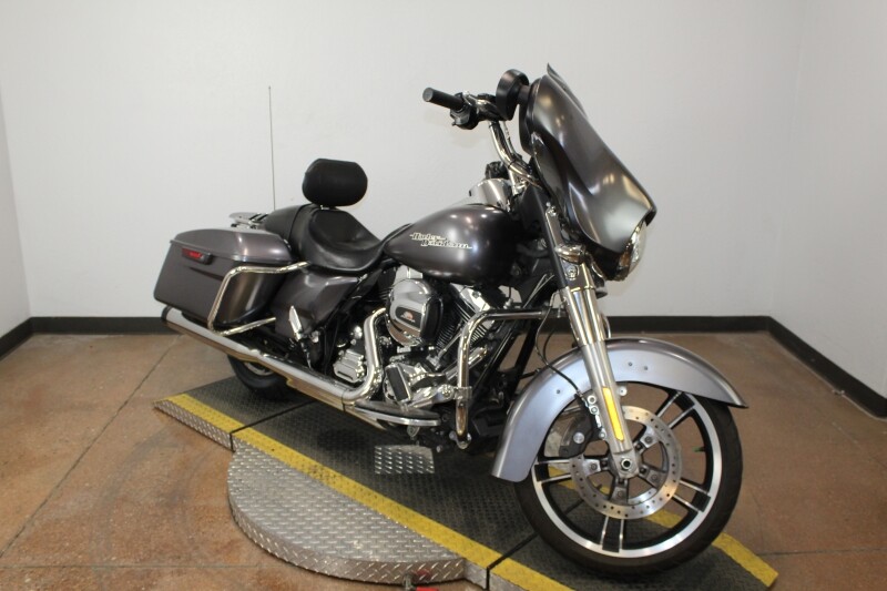 Harley-Davidson Street Glide 2015 FLHX 702886TT CHARCOAL SATIN - Photo 2