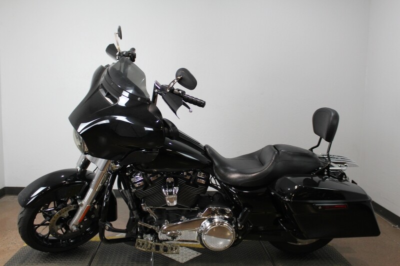 Harley-Davidson Street Glide 2019 FLHX 655937B BLACK - Photo 5