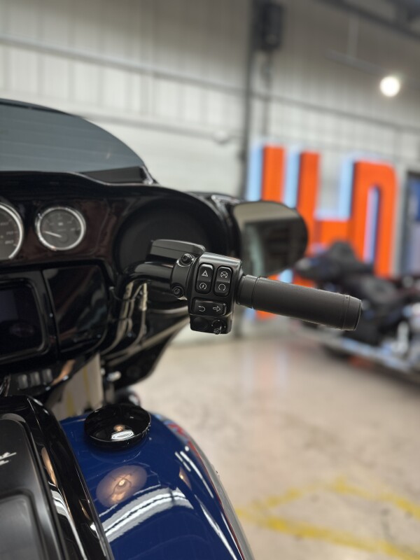 2023 Harley-Davidson Street Glide Special Bright Billiard Blue/Billiard Grey - Black Finish - Photo 9