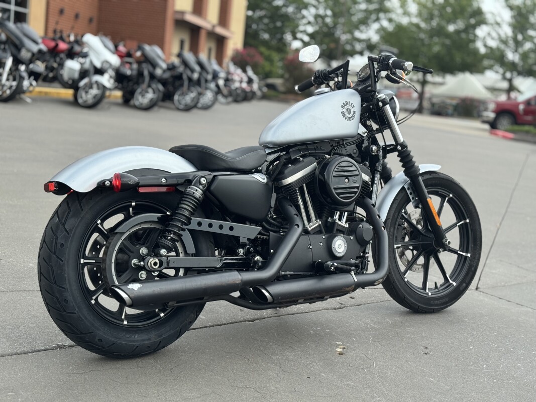2020 Harley-Davidson Iron 883 XL883N BRACUDA SLV DNM 436061 - Photo 3