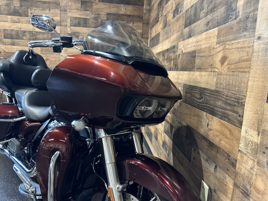 2019 Harley-Davidson Road Glide Ultra Twisted Cherry FLTRU - Photo 4