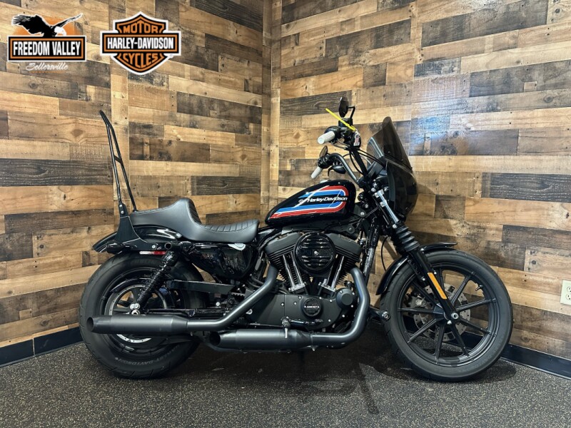 2021 Harley-Davidson® Iron 1200™ Vivid Black XL1200NS