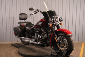 2020 Harley-Davidson® Heritage Classic 114 FLHCS thumb 2
