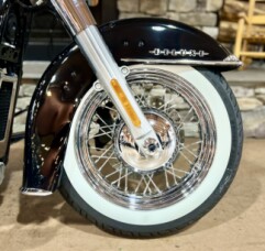 2019 FLDE - Softail Deluxe  thumb 0