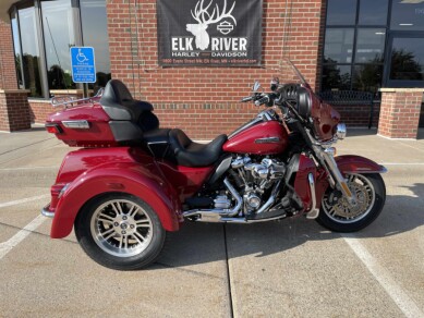 2021 Harley-Davidson® Tri Glide® Ultra Billiard Red