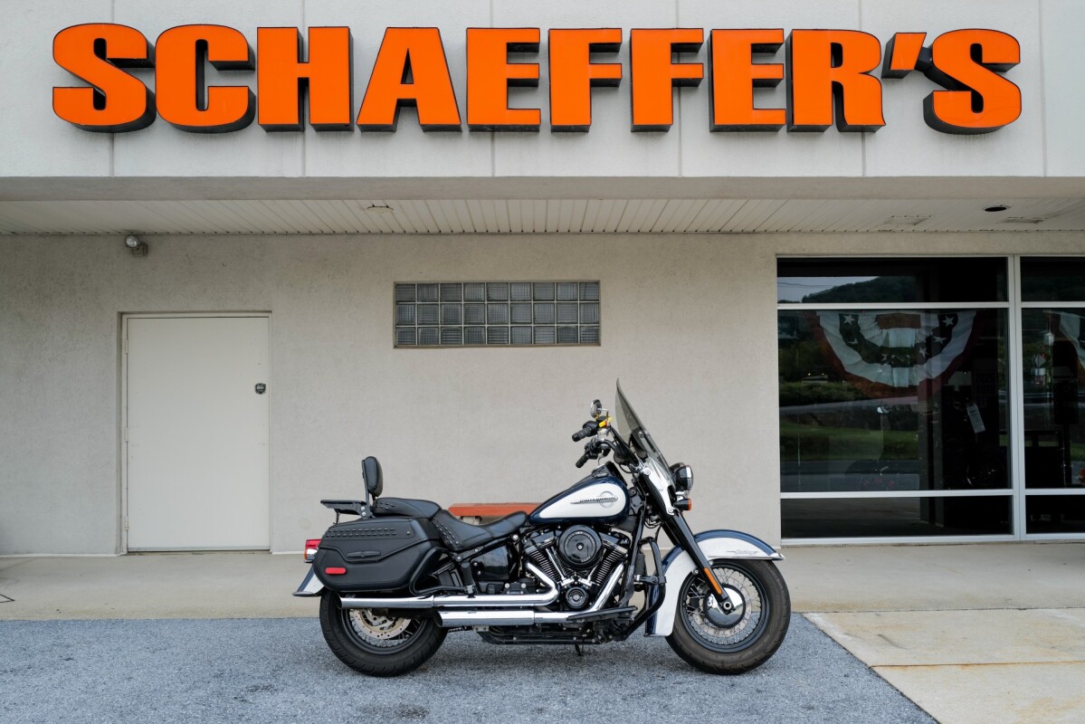 2019 Harley-Davidson Heritage Classic FLHC Billiard Blue/Billiard White