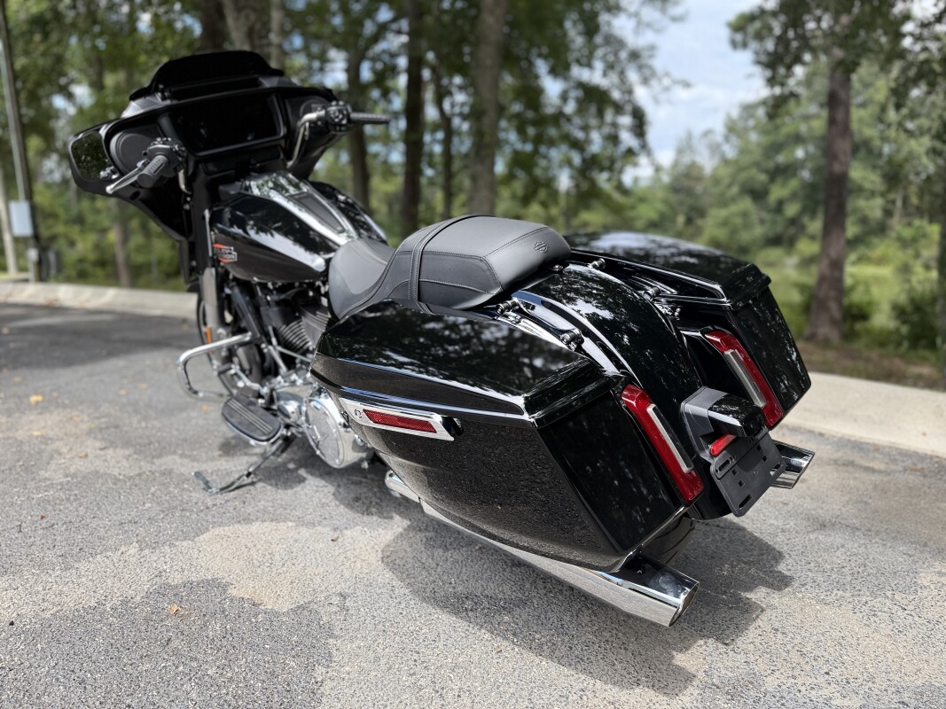 FLHX 2025 Street Glide - Photo 5