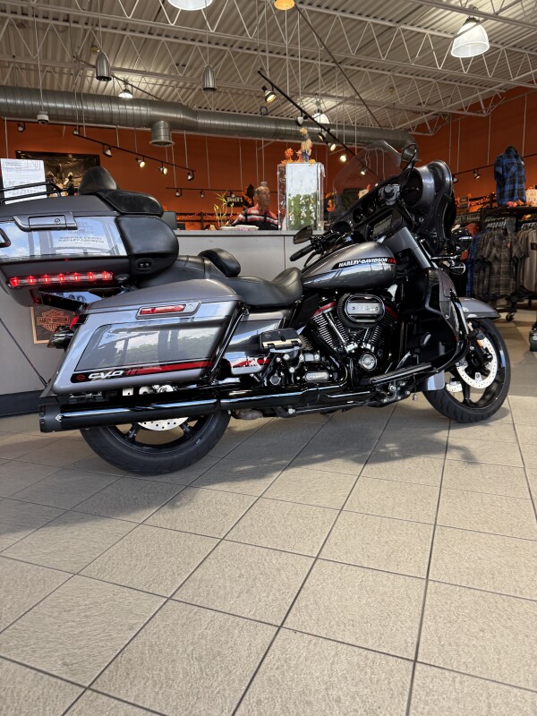 FLHTKSE 2020 CVO Limited - Photo 3