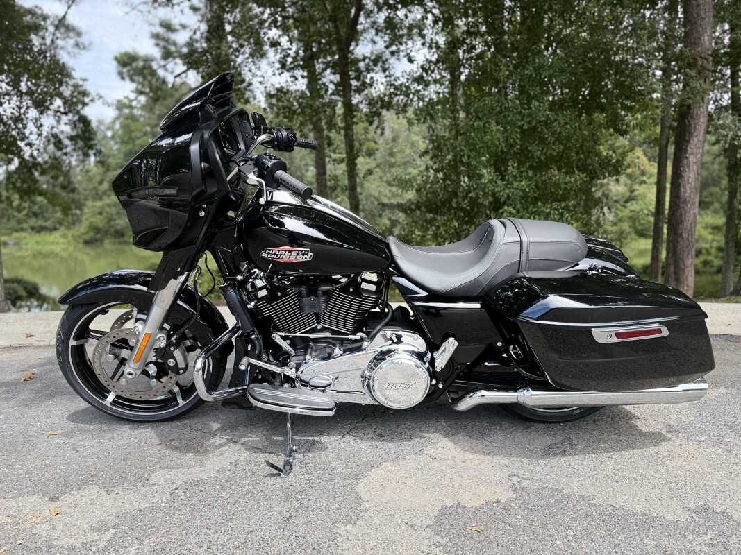 FLHX 2025 Street Glide
