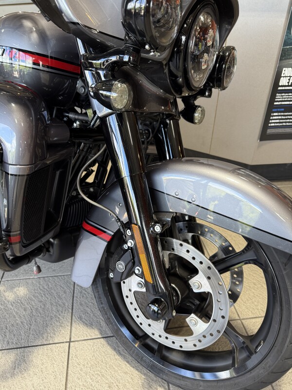 FLHTKSE 2020 CVO Limited - Photo 8